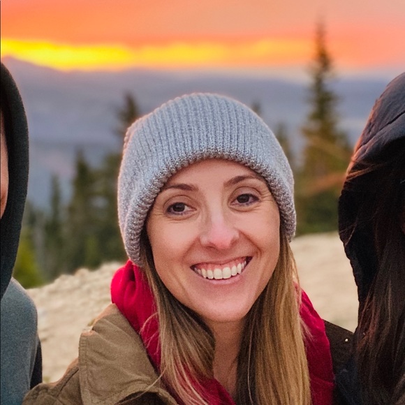 Meet your Posher - Picture 2 of 5